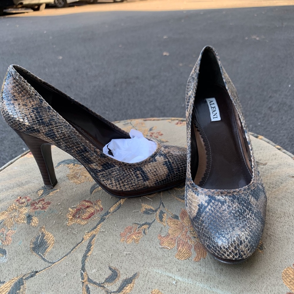 Alfani size 8 brand new